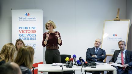 Anne Levade, la présidente de la Haute autorité pour la primaire à droite, présente les règles du scrutin, le 22 avril 2016, à Paris. (MAXPPP)