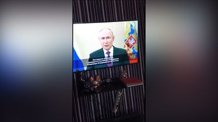 Vidéo relayée sur les réseaux sociaux d'un faux message radio-télévisé de Vladimir Poutine, diffusé sur des chaînes russes. (CAPTURE D'ECRAN)