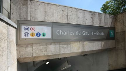 La station Charles-de-Gaulle-Etoile, à Paris, le 24 mars 2017. (PHOTO12 / GILLES TARGAT / AFP)