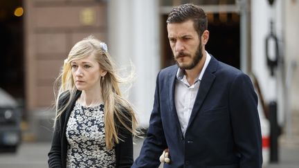 Chris Gard et&nbsp;Connie Yates, les parents du petit Charlie Gard, arrivent à la Haute cour de Londres, le 21 juillet 2017. (TOLGA AKMEN / AFP)