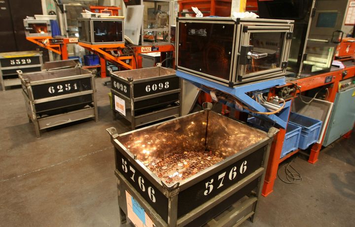 Le centre de la monnaie de Pessac fabrique les pieces d'euros pour la France entière&nbsp; et quelques clients à l'étranger.&nbsp; (COTTEREAU FABIEN / MAXPPP)