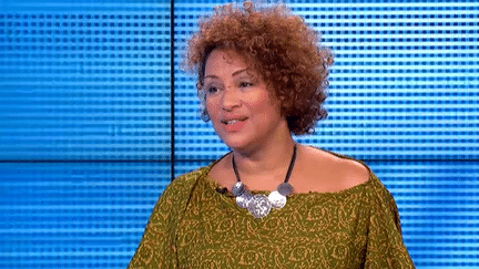 La chanteuse franco-capverdienne Mariana Ramos, invitée du Soir 3 le samedi 23 juillet 2016.
 (France 3)