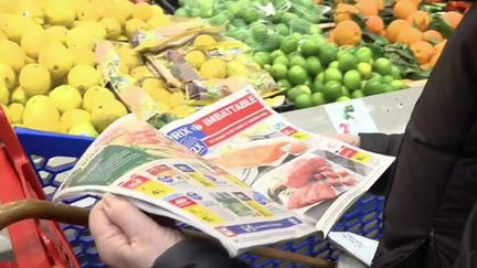 Carrefour : les prospectus ne seront plus distribués à Lyon et Paris  (FRANCE 2)