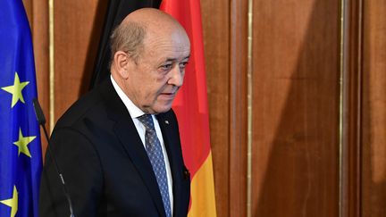 Le ministre des Affaires étrangères, Jean-Yves Le Drian, le 7 mai 2018 à Berlin (Allemagne).&nbsp; (TOBIAS SCHWARZ / AFP)