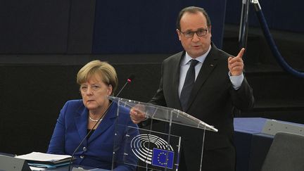 Fran&ccedil;ois Hollande au Parlement europ&eacute;en de Strasbourg, le 7 octobre 2015 (CITIZENSIDE / ELYXANDRO CEGARRA / AFP)