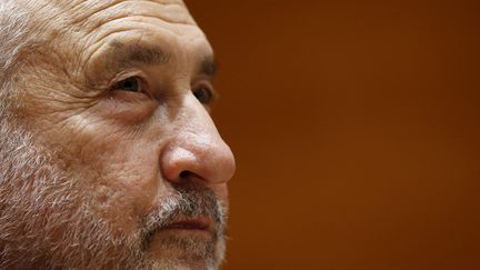 Joseph Stiglitz, prix Nobel d'Economie, à Madrid (Espagne), le 5 octobre 2016. (MARISCAL / EFE)