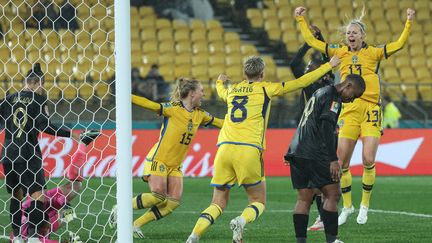 La Suédoise Amanda Ilestedt laisse éclater sa joie après son but victorieux face à l'Afrique du Sud, lors de la Coupe du monde en Nouvelle-Zélande et en Australie, le 23 juillet 2023. (MARTY MELVILLE / AFP)