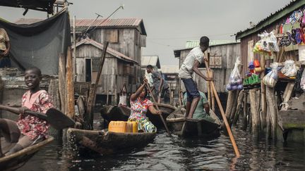 Bidonvilles flottants de Lagos, capitale économique du Nigeria. (STEFAN HEUNIS/afp)