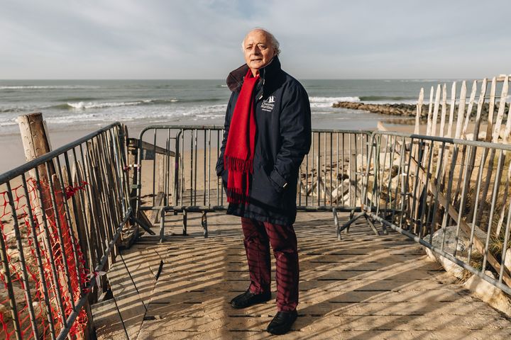 Le président de la communauté de communes de l'île d'Oléron, Michel Parent, le 24 novembre 2020, à Dolus-d'Oléron (Charente-Maritime). (PIERRE MOREL / FRANCEINFO)