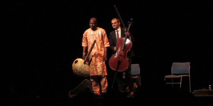 Ballaké Sissoko et Vincent Segal
 (Annie Yanbékian)