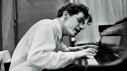 Glenn Gould dans les années 1950.
 (Sony Masterworks)