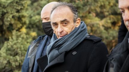 Le candidat à la présidentielle Eric Zemmour, le 26 novembre 2021 à Marseille (Bouches-du-Rhône). (MAGALI COHEN / HANS LUCAS / AFP)