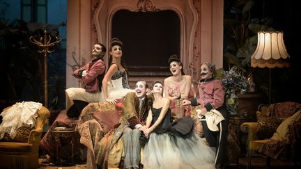 "La vie parisienne"&nbsp;d'Offenbach, opéra mis en scène par Christian Lacroix au Théâtre des Champs-Elysées. (VINCENT PONTET)