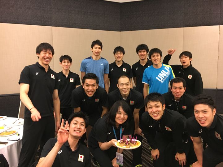 L'équipe du Japon de volley-ball. "Les premières victoires, ça donne une légitimité au projet." (_)