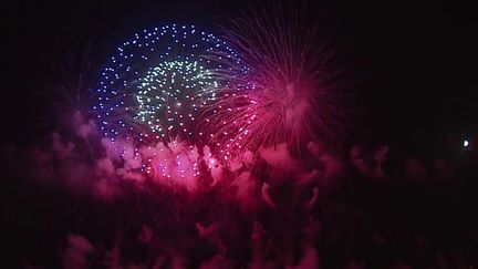 Cannes : le festival d'art pyrotechnique illumine le ciel de la Croisette