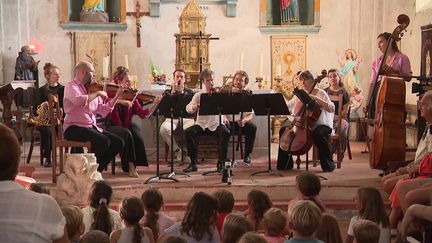 Pour le concert d'ouverture des Rencontres de Calenzana, des artistes résidents ont interprété Pierre et le Loup de Prokofiev. (France 3 Corse : E. Autin / E. Giugliano / F. Nogara)