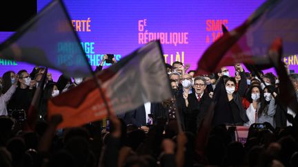 Le meeting de Jean-Luc Mélenchon à La Défense&nbsp;près de Paris, le 5 décembre 2021. (ANNE-CHRISTINE POUJOULAT / AFP)