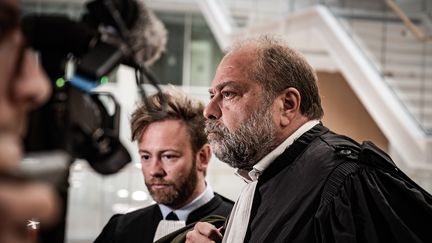 Les avocats Eric Dupont-Moretti et Antoine Vey, au tribunal du grande instance de Paris, le 13 septembre 2019. (NICOLAS CLEUET / HANS LUCAS / AFP)