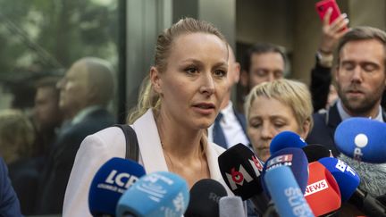 Marion Maréchal, vice-présidente de Reconquête, lors d'une conférence de presse devant le siège du RN, le 10 juin 2024 à Paris.  (SERGE TENANI / HANS LUCAS / AFP)