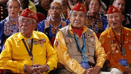  Washington (Etats-Unis) 2012. Vétérans «code talkers» écoutant un discours de Barack Obama. ( REUTERS/Larry Downing)