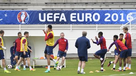 L'équipe d'Angleterre à l'entraînement avant d'affronter l'Islande.  (MIGUEL MEDINA / AFP)