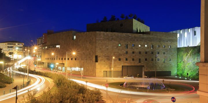 Le Grand Théâtre de Provence, à Aix-en-Provence, réalisé par Vittorio Gregotti.&nbsp; (MOIRENC CAMILLE / HEMIS.FR / HEMIS.FR)