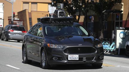 Une voiture autonome Uber à San Francisco (Californie, Etats-Unis), le 27 mars 2017. (JUSTIN SULLIVAN / GETTY IMAGES NORTH AMERICA / AFP)