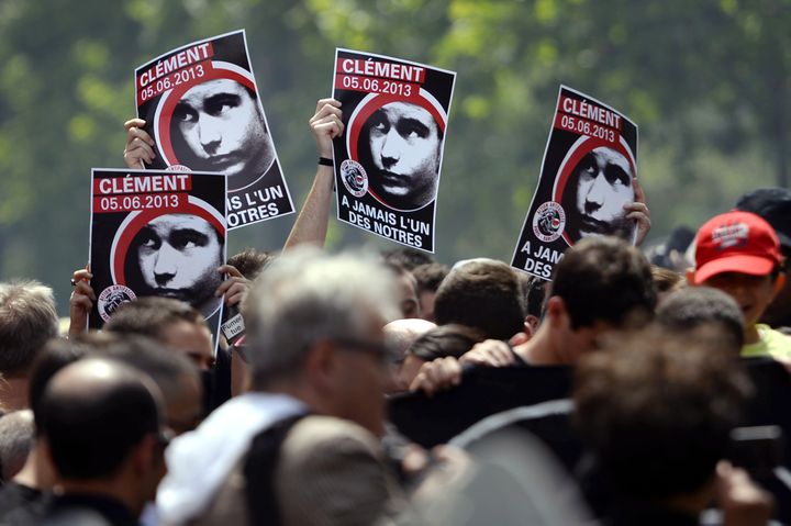 Manifestation &agrave; Paris samedi 8 juin 2013 en hommage &agrave; Cl&eacute;ment M&eacute;ric, antifa mort dans une rixe avec des militants d'extr&ecirc;me droite. (LIONEL BONAVENTURE / AFP)