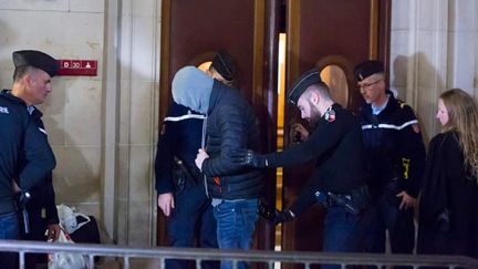 &nbsp; (Karl Douant, l'un des prévenus, devant la 16ème chambre du tribunal correctionnel de Paris © Maxppp)