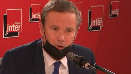 Nicolas Dupont-Aignan, président de Debout La France et candidat à l’élection présidentielle, le 1er décembre 2021 sur France Inter. (FRANCEINTER / RADIO FRANCE)