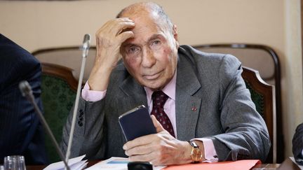 Le s&eacute;nateur UMP Serge Dassault, le 26 f&eacute;vrier 2014 &agrave; Paris. (VINCENT ISORE / MAXPPP)