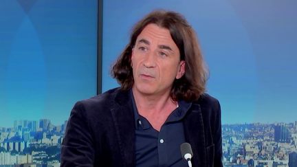 Didier Lemaire, professeur de philosophie et essayiste, est l'invité de franceinfo, lundi 14 octobre, jour d'hommages à Samuel Paty et Dominique Bernard.