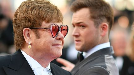 Elton John et l'acteur Taron Egerton à la projection du film Rocketman.&nbsp; (ALBERTO PIZZOLI / AFP)