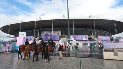 France-Israël : plus de 4 000 policiers, un double périmètre, des fouilles drastiques& Le point sur le dispositif de sécurité mis en place pour le match des Bleus