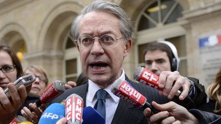 Le s&eacute;nateur UMP Philippe Marini devant le minist&egrave;re de l'Economie, &agrave; Paris, le 11 avril 2013.&nbsp; (BERTRAND GUAY / AFP)