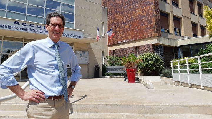 Pierre-Henri Guillet est le directeur des hôpitaux de Romorantin et Bourges, en région Centre-Val-de-Loire. (SOLENNE LE HEN / RADIO FRANCE)