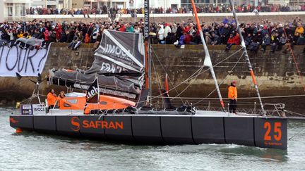 Marc Guillemot (Safran) dans le chenal des Sables d'Olonne (FRED TANNEAU / AFP)