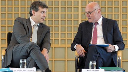 Le ministre du Redressement productif, Arnaud Montebourg, et le pr&eacute;sident de la r&eacute;gion Aquitaine, Alain Rousset, le 26 novembre 2013 au minist&egrave;re de l'Economie (Paris). (ERIC PIERMONT / AFP)