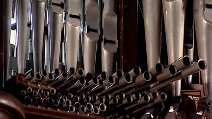 Tuyaux de l'orgue de Notre-Dame de Paris
 (France 3)