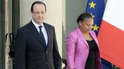 Le pr&eacute;sident Fran&ccedil;ois Hollande et la ministre de la Justice, Christiane Taubira, le 24 avril 2013 &agrave; l'Elys&eacute;e, &agrave; Paris.&nbsp; (JACQUES DEMARTHON / AFP)