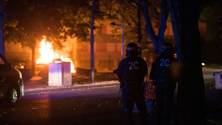 Lors des émeutes urbaines à Strasbourg à la suite de mort du jeune Nahel, le 30 juin 2023. Photo d'illustration. (MATHILDE CYBULSKI / HANS LUCAS / VIA AFP)