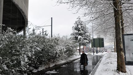 La ville de Saint-Etienne (Loire), sous la neige, le 8 f&eacute;vrier 2013. ( / MAXPPP)