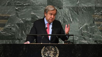 Antonio Guterres, lors de la 77e Assemblée générale de l'ONU à New-York (Etats-Unis), le 20 septembre 2022. (TIMOTHY A. CLARY / AFP)