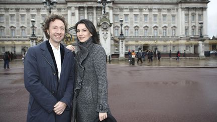 Stéphane Bern et Marie Drucker commenteront la cérémonie vendredi en direct de Londres (FTV - Charlotte Schousboe)