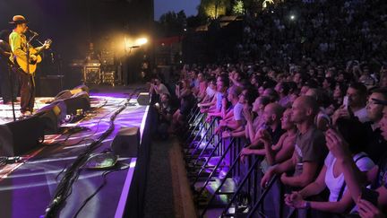 Ben Harper face à son public, l'un des grands moments de ces Nuits de Fourvière 2015.
 (Augros / Photopqr / Le Progrès)