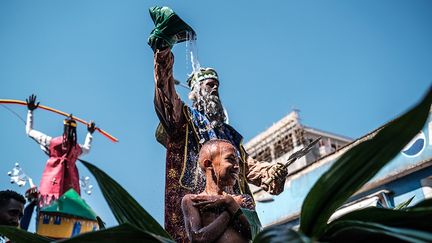 Timkat veut dire baptême, en amharique, la langue nationale éthiopienne. Cette cérémonie religieuse commémore à la fois le baptême du Christ dans le Jourdain et l’Epiphanie.&nbsp; &nbsp; &nbsp; (EDUARDO SOTERAS / AFP)