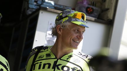 Le milliardaire russe Oleg Tinkov, sur le Tour de France, le 21 juillet 2015. (KENZO TRIBOUILLARD / AFP)