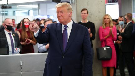 Le président des Etats-Unis Donald Trump au siège de sa campagne électorale, à Arlington en Virginie, le 3 novembre 2020. (TOM BRENNER / REUTERS)