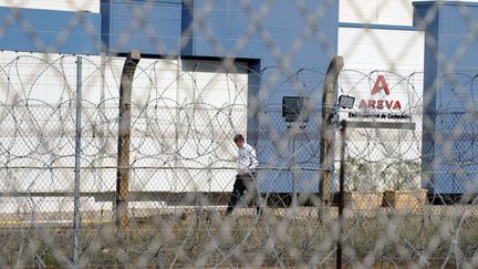 Le centre de recherche nucl&eacute;aire de Cadarache (Bouches-du-Rh&ocirc;ne), le 15 octobre 2009. (GERARD JULIEN / AFP)