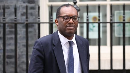 Le ministre britannique de l'Energie,&nbsp;Kwasi Kwarteng, à Londres (Royaume-Uni), le 29 mars. (RASID NECATI ASLIM / ANADOLU AGENCY / AFP)